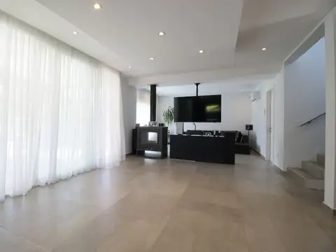 Casa en Alquiler en Haras San Pablo, USD 2.500