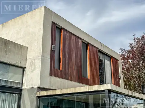 Casa en Venta al Oeste