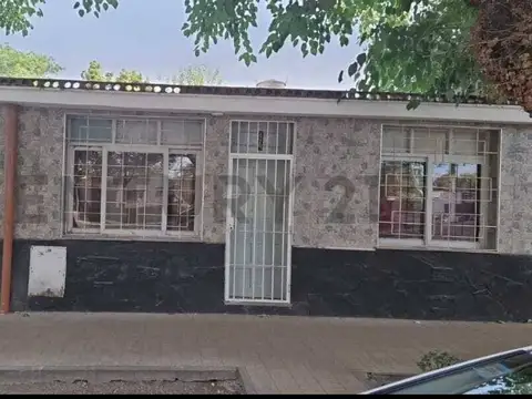 CENTURY 21 LUCIO BARROSO VENDE CASA EN CUARTA SECCIÓN