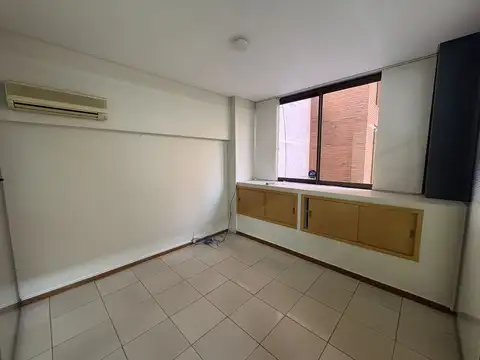 Oficina en Alquiler al Norte