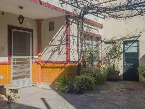 CASA CON DEPARTAMENTO 2 AMBIENTES