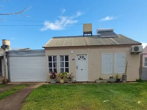 VENDO CASA EN VILLA ELISA, APTA CRÉDITO O FINANCIACIÓN