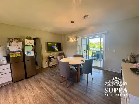 Casa en Venta con 4 cocheras