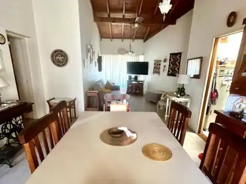 Depto Tipo Casa en Venta en Villa del Parque, USD 265.000