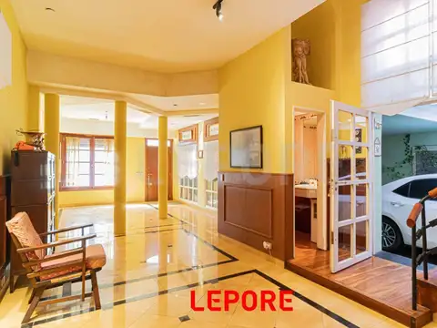 Casa 6 ambientes con 2 baños