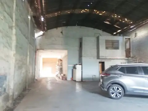 Galpón comercial en zona consolidada San Fernando