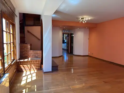Casa 5 ambientes con 5 baños