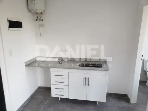 ZUFRIATEGUI 1000, Piso A