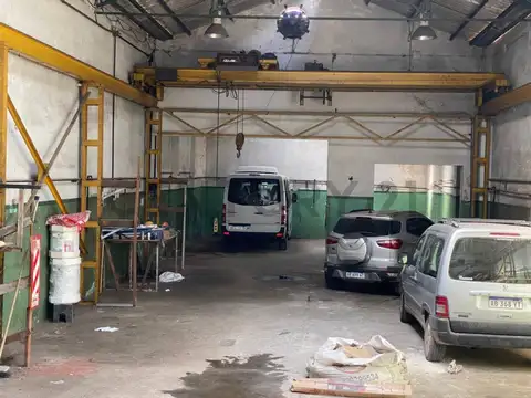 GALPON EN VENTA CON OFICINAS EN AVELLANEDA