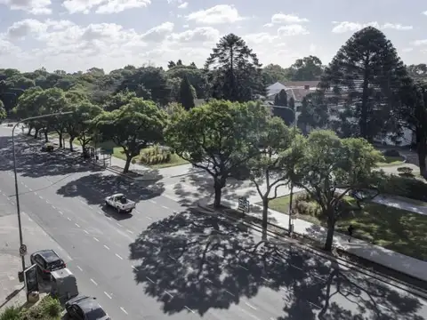 Av. Figueroa Alcorta y Cavia