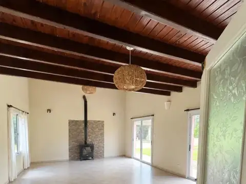 Casa 4 ambientes con 3 baños