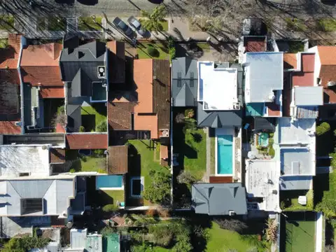 Casa 5 ambientes con 3 baños