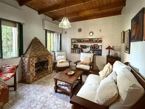 Casa 5 ambientes con 1 baño