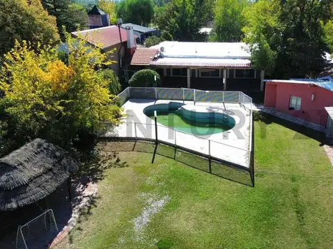 SE VENDE CASA Y SALON LUNLUNTA - MAIPU