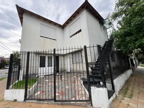 Casa en  venta  5 ambientes