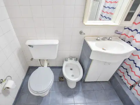 Departamento 4 ambientes con balcón en Alquiler