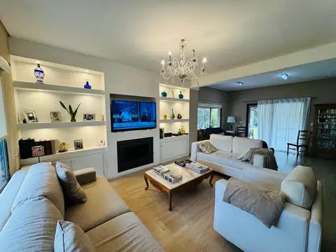 CASA EN VENTA BARRIO EL ROCIO