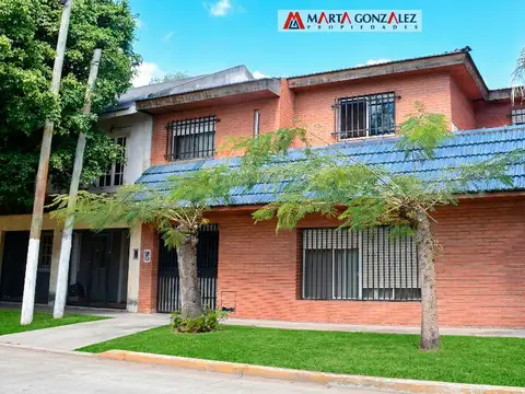 casa 5 ambientes venta Villa Luzuriaga