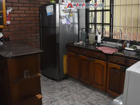 Casa 5 ambientes con 3 baños