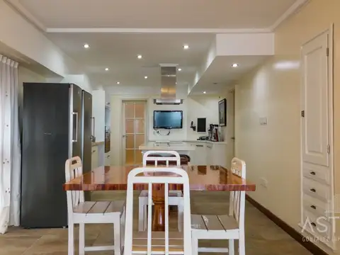 Departamento en Venta con 3 cocheras