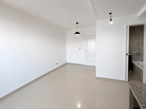 Fischetti 5500, Piso 4