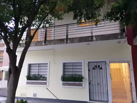 Depto Tipo Casa en Alquiler de 1 dormitorio