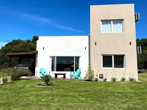 Casa en alquiler temporario - 2 Dormitorios 2 Baños - Pinamar