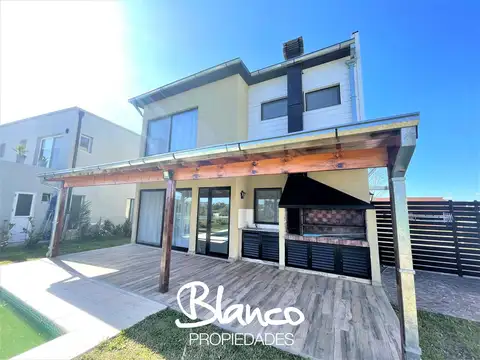 Casa en Alquiler en Santa Elena, Pilar del Este, Pilar