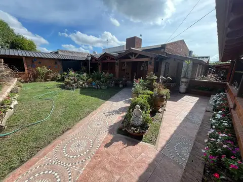 Excelente Casa en Calle 37, entre 104/106