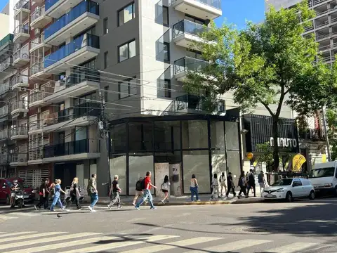 Espectacular Local en esquina Dobe Altura a Estrenar
