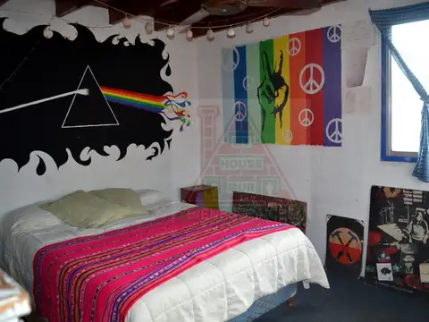 Casa 9 ambientes con 3 baños