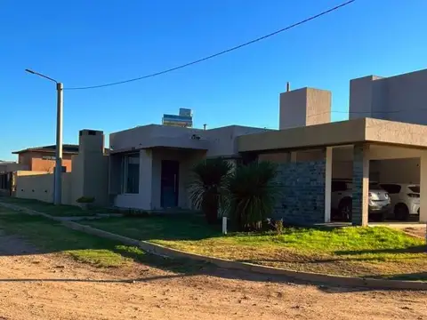 Venta casa 3 dormitorios San Luis BARRIO ALTOS DEL CERRO