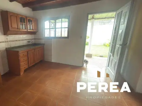 Casa 3 ambientes con 1 baño