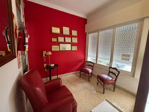 Casa en Venta con 4 cocheras