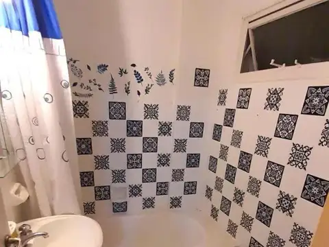 Avenida Medrano y Teniente General Juan Domingo Perón