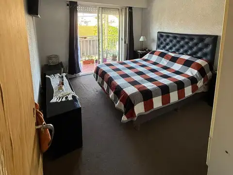 Depto Tipo Casa en Venta con 1 cocheras