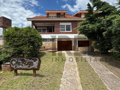 Venta de Duplex 4 ambientes mas habitacion de servicio, Zona Sur. Villa Gesell.