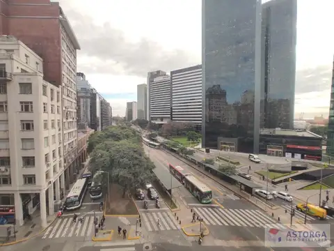 Excelente piso de oficinas en 6to piso super luminosa, de gran categoría en Edificio Proa