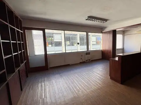 VENTA OFICINA CIUDAD VIEJA CON GARAGE