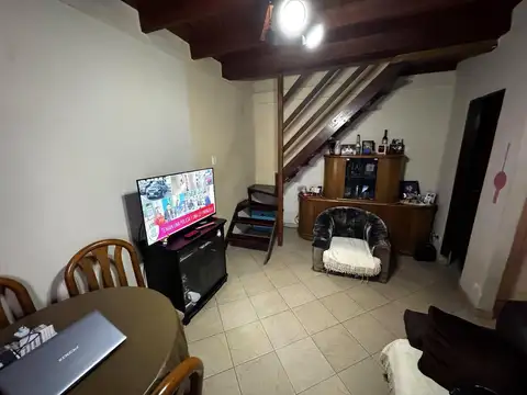 Depto Tipo Casa 3 ambientes con 1 baño