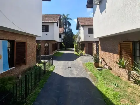 Depto Tipo Casa en Venta de 3 ambientes