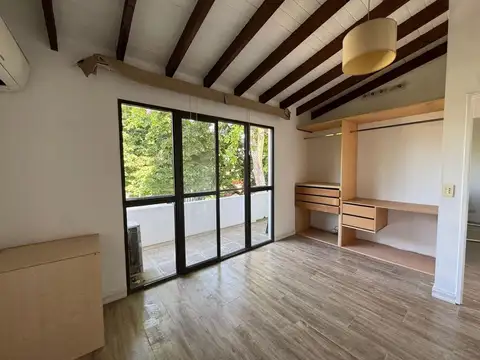 Depto Tipo Casa en Venta con 1 cocheras