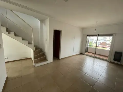 Casa - Alquiler - Argentina, Vicente López - LAPRIDA 1436
