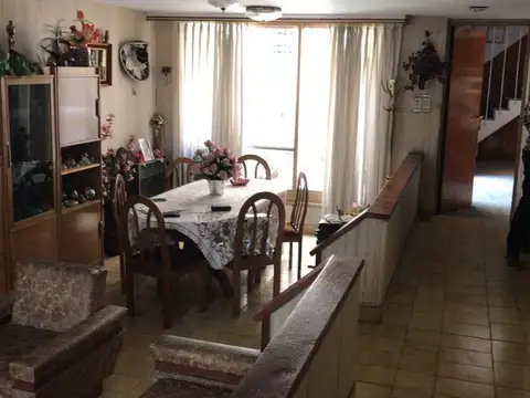 Casa 4 ambientes con 3 baños
