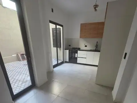 Depto Tipo Casa en Venta 60 años