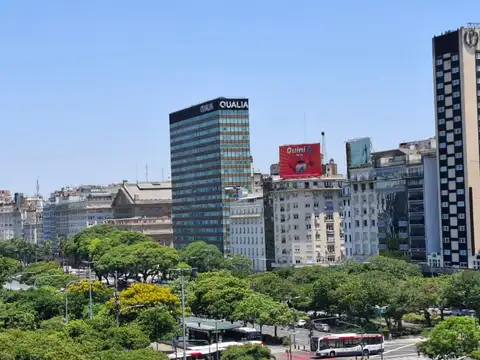 Retiro: Monoambiente reciclado, en excelente estado. Muy Luminoso. Unica vista a la Av. 9 de Julio. Baulera.