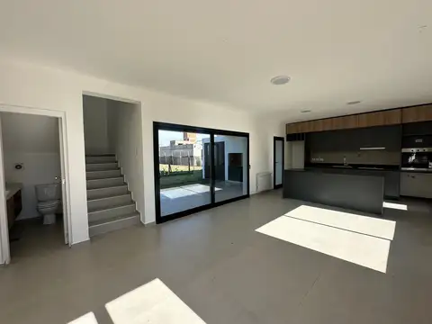 Depto Tipo Casa en Venta de 3 dormitorios