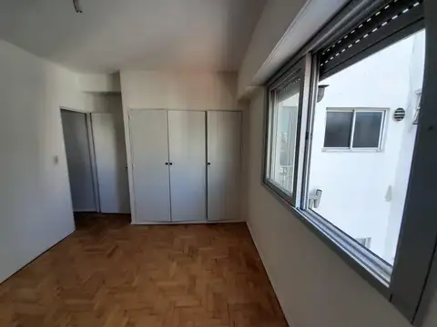 Departamento - Venta - Flores - Excelente Luminosidad y ubicación