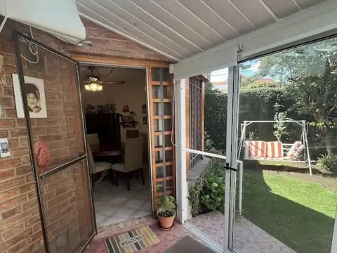 Casa 3 ambientes con 2 baños