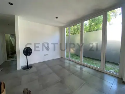 Casa Duplex en venta 2 dormitorios, cochera